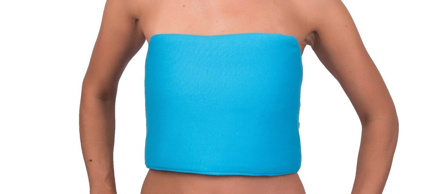 Priessnitzův zábal na hrudník: úleva při zlomených žebrech i kašli