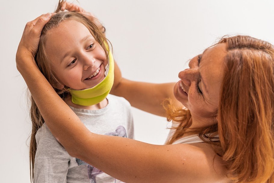 Z&aacute;balov&aacute; čelenka